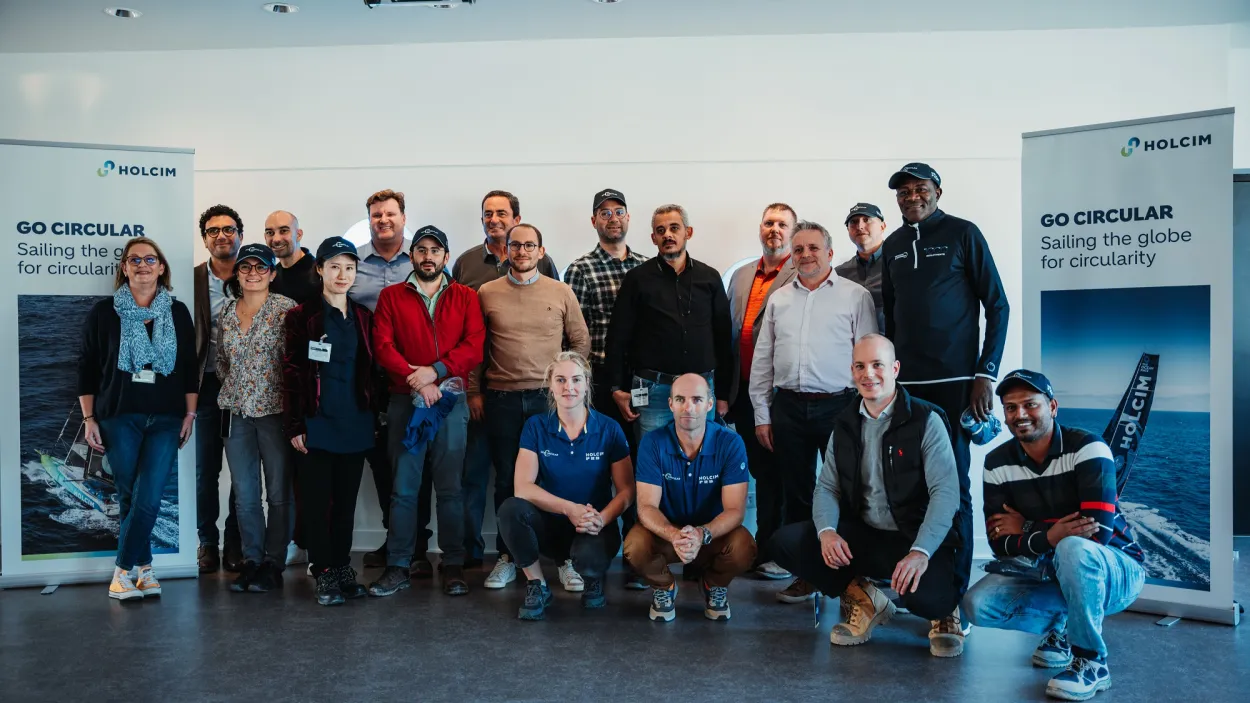 Holcim_Go Circular_Innovation Hub_visit_group photo