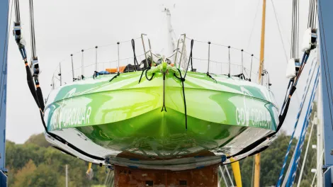 GO CIRCULAR_boat relaunch_closeup